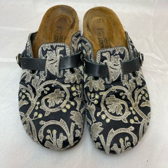 NAOT Spring clogs slip on women’s 6 - Picture 5 of 6